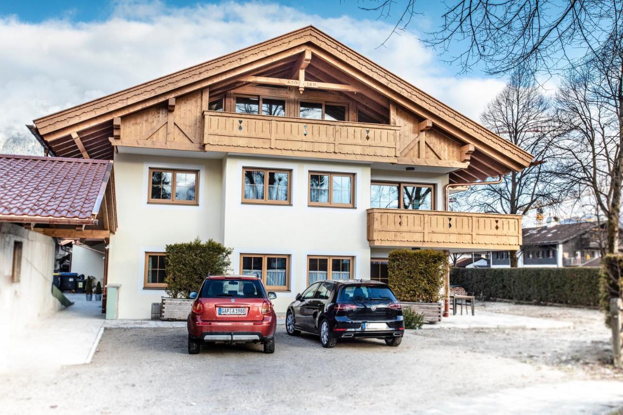 Ferienwohnungen "Zur Wally" Garmisch-Partenkirchen Ngoại thất bức ảnh